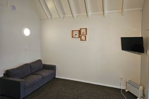 1-Bedroom Unit - lounge