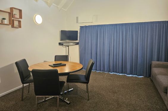 2-Bedroom with Loft - lounge